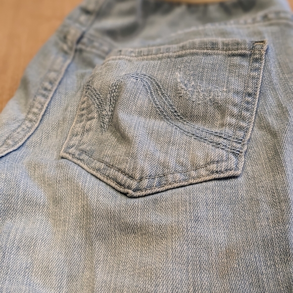 Distressed maternity jeans - Picture 3 of 4